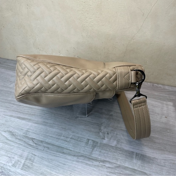 Lug Cable Car Classic Vegan Leather Shoulder Crossbody Messenger RIFD Bag Cream - Picture 5 of 16